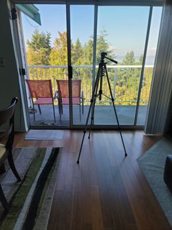 Amazon Basic Tripod Like New