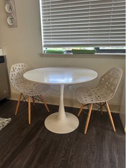 Dining Table with 2 chairs