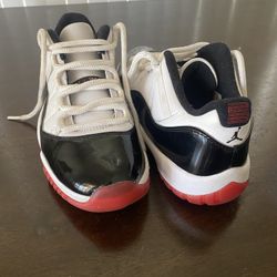 Air Jordan 11 Retro Low - Concord Bred