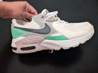 Women's Nike shoes