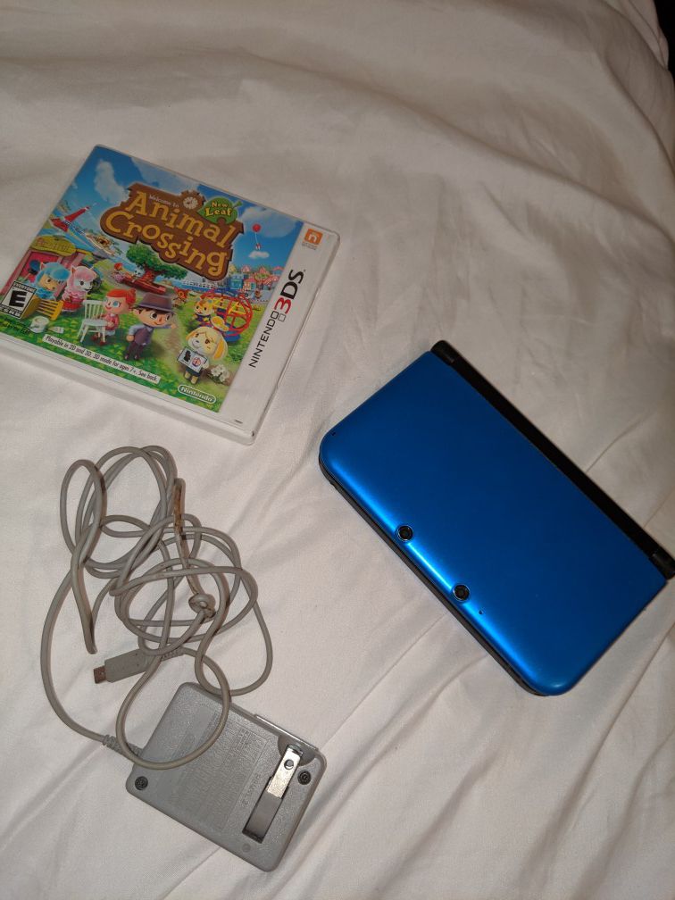 Nintendo 3ds xl - blue with Animal Crossing New Leaf