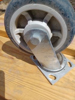 "6 Casters Swivel (Wheels)