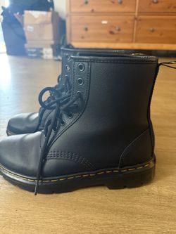 Dr martens size 8 women