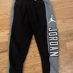 Jordan 5-6 Year Old Jordan Jumpman Arc Fleece Sweat Pants Gray and Black Joggers Little Boys 