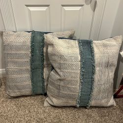 NWT Living Spaces Throw Pillows