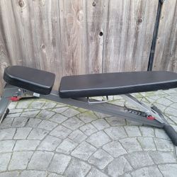 Hoist Weight Bench