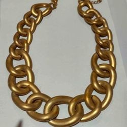 Ladies Gold chain Necklace. 