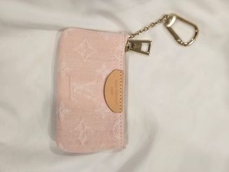 LV key pouch