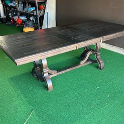 Ashley’s Dinner Table/no Chairs