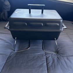 Charbroil 1-Burner Portable Propane Gas Table Top Grill