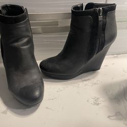 Women Boots Size 8 $8 Northeast 