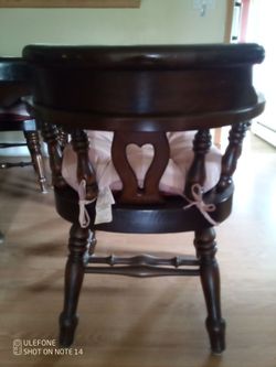 Thick dining room set
