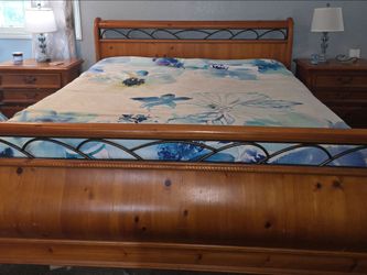 Sleigh Bed-Pine, Eastern King