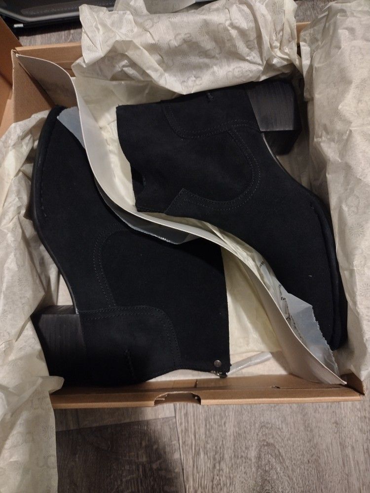 UGG Bandara Suede Ankle Boot