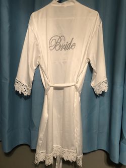 XL/XXL White Bride Robe with Lace