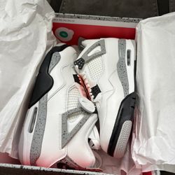 Air Jordan 4 Retro 