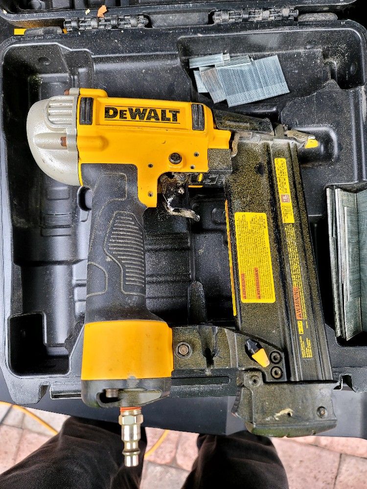 Dewalt Finish Nail Gun