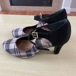 Giani Bernini Pumps , Size 8.5 Heel 3”