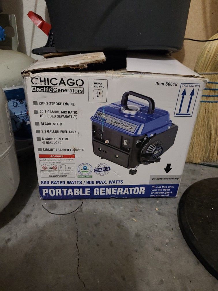 CHICAGO Electric 66619 Portable Generator 2HP 800/900W Like NEW!