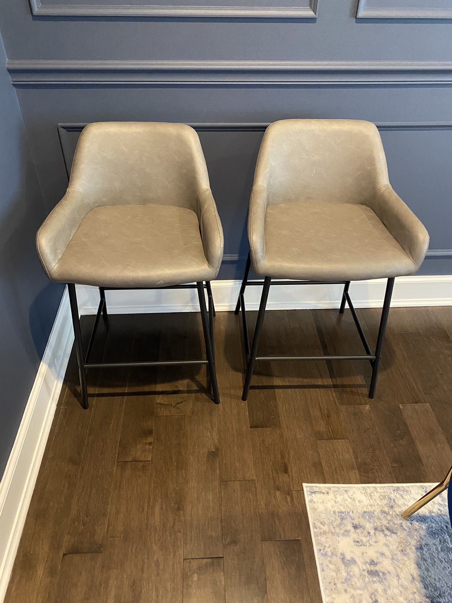 Grey Faux Leather Counter Height Bar Stools