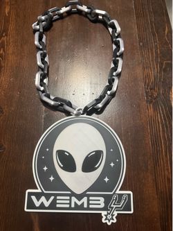 Spurs wemby chain