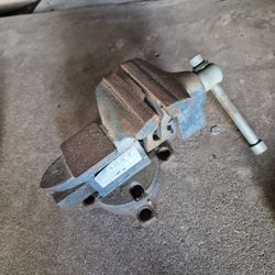 Small Vise. 
