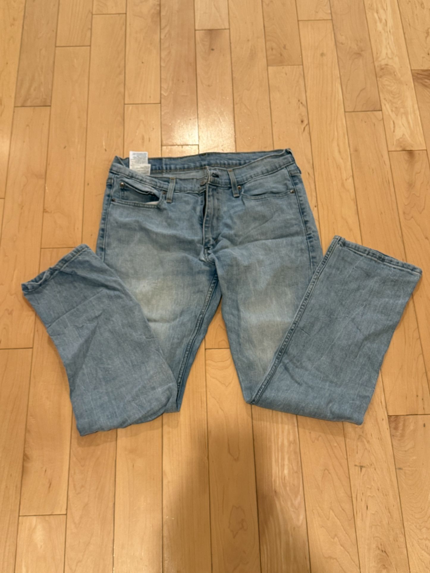 Levi jeans