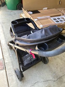 Grecko baby stroller w bassinet