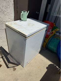 Deep freezer