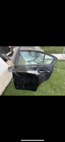 2012-2015 Honda Civic Left Rear OEM door. COMPLETE