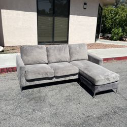 Small 2 Piece Velvet Wayfair Sectional W/ Reversible Chaise ( Can Deliver For $10 )