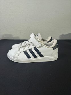 Adidas Classics White/Black Old School Sneakers (Size 3)