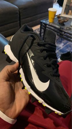 Vapor “Ultra fly” Keystone Blk. Cleats. Size 6.5