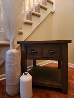 End Table/Nightstand☄️MCM/Midcentury/Mid Century Style Floor Vase☄️SOLD SEPARATELY☄️