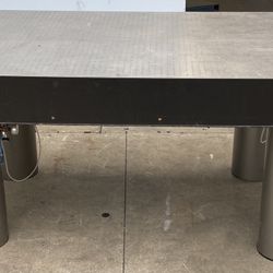 Newport Research Series Optical Table 4’x8’x8”