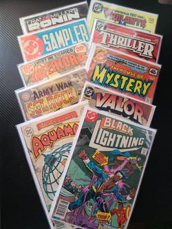 10 D.C. Comics mix lot