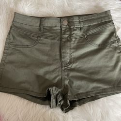 Army Green Shorts New Size 29
