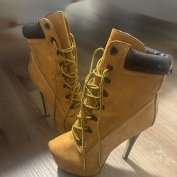 Women’s Size 12 Platform Heel Work Boots – Timberland Style