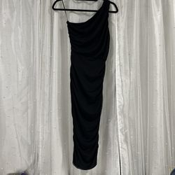 Elegant Black One-Shoulder Dress