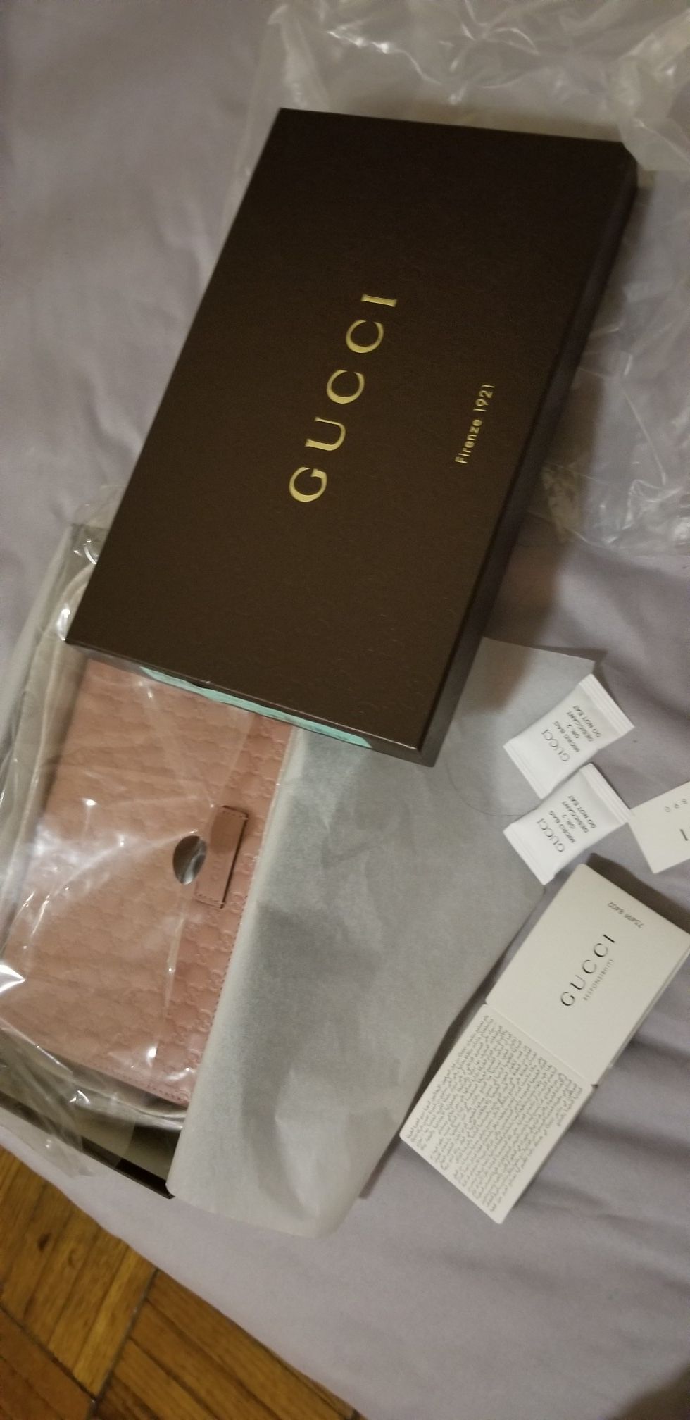 Authentic Gucci wallet with strap NEW