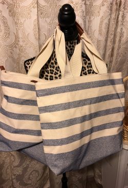 2 bath and body tote bags new