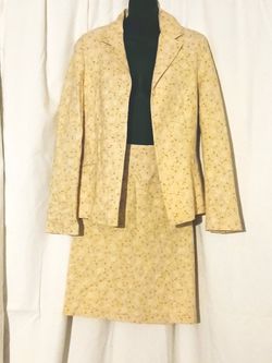 Mega Xmas Price Slash- Vintage Two Piece Blazer/Skirt Suit Sz 42