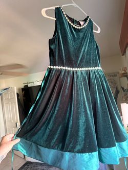 Rare Editions Girls Green Velvet Holiday Dress – Size 16