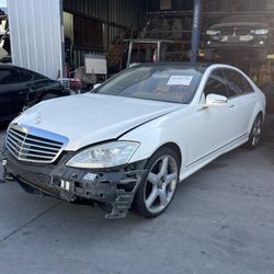 Parting Out! 2013 Mercedes S550 For Parts!