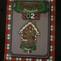 2022 Holiday Time at the Disneyland Resort Pin