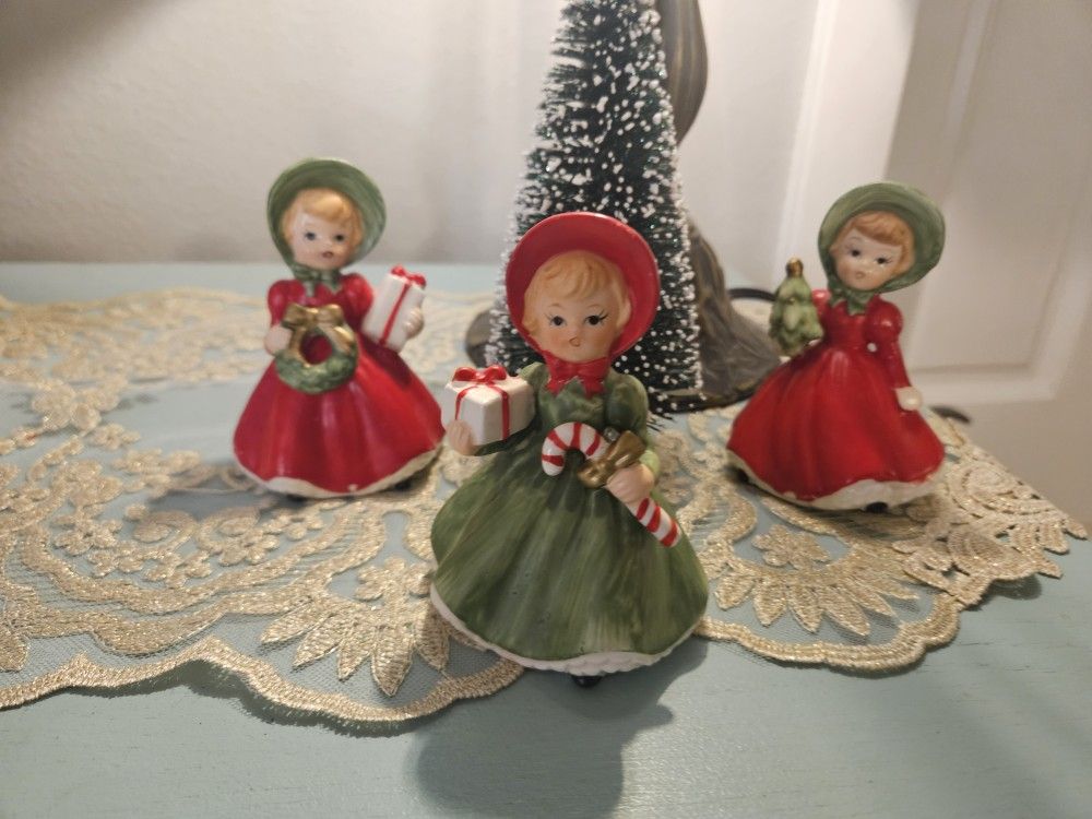 Super cute vintage figurines