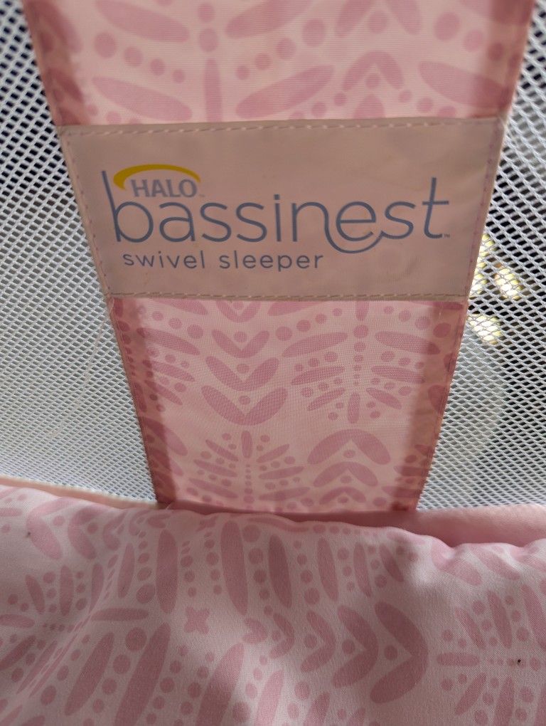 Halo Bassinest Swivel Sleeper