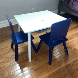 Children’s Table & Chair Set With Storage Bag