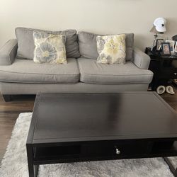 Furniture set