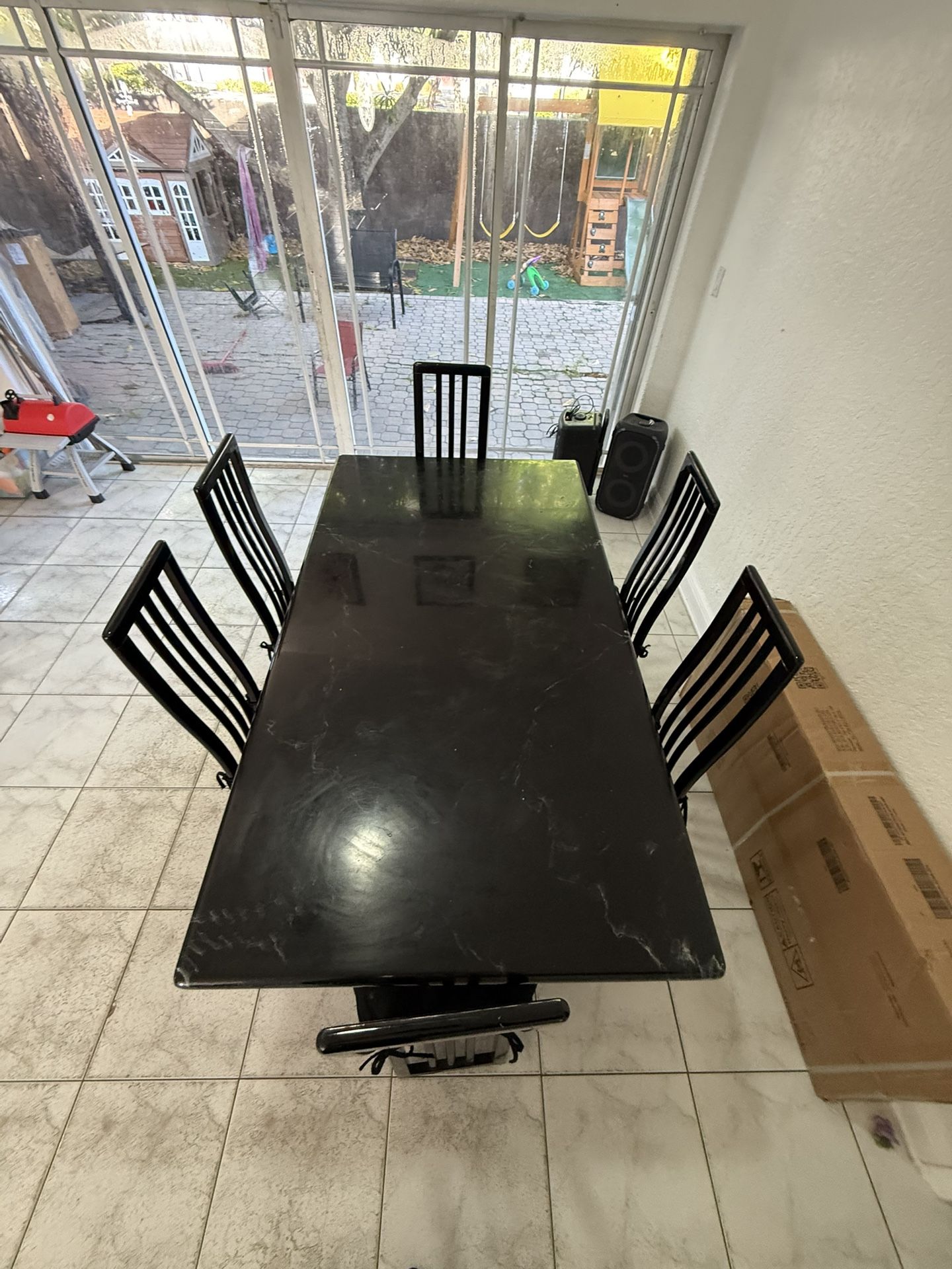 6 Chair Dinning Table